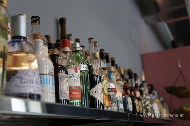 Miranda Bar